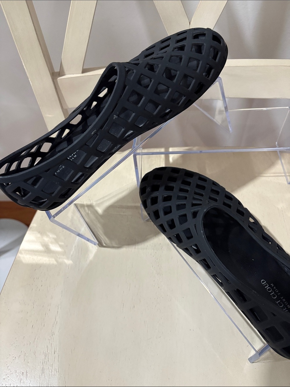 Women’s Black Cutout Ballet Flats